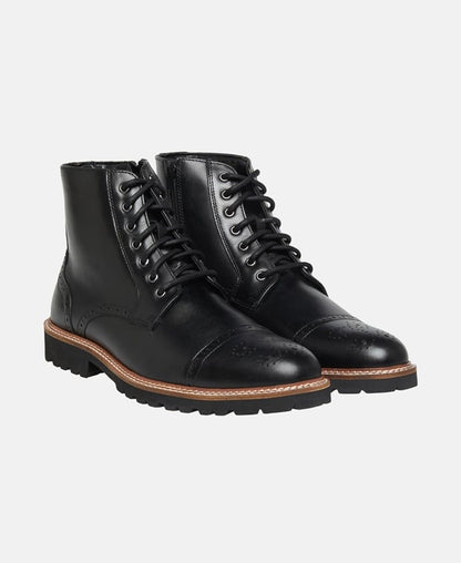 Schnürstiefeletten