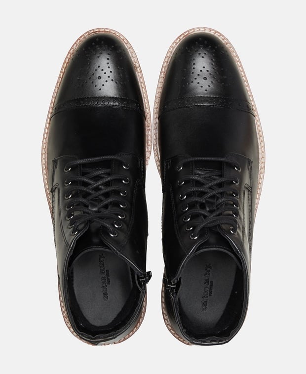 Schnürstiefeletten