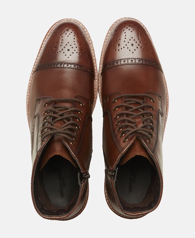 Schnürstiefeletten
