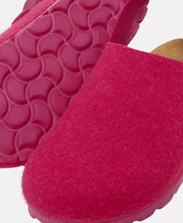 Clogs