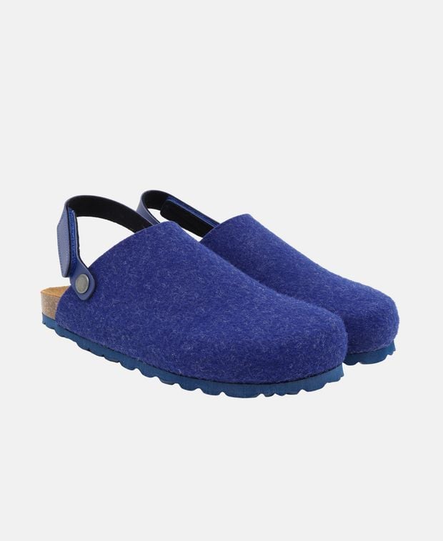 Clogs