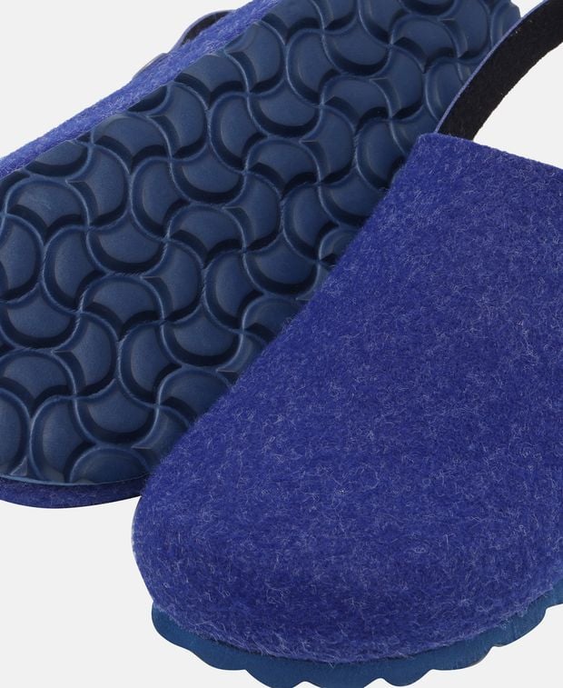 Clogs