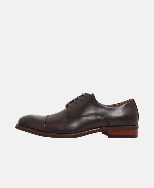 Schnürschuhe