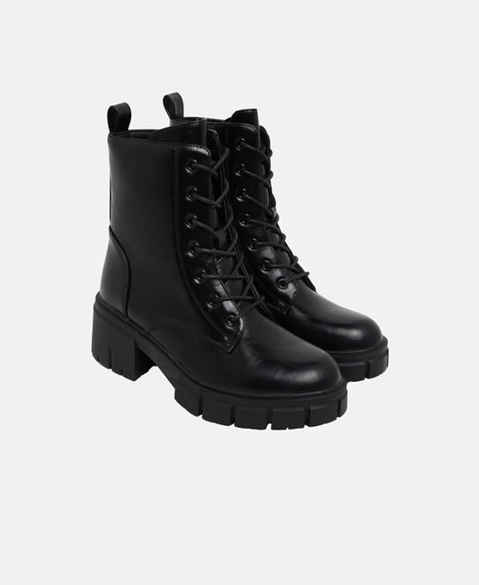 Schnürboots