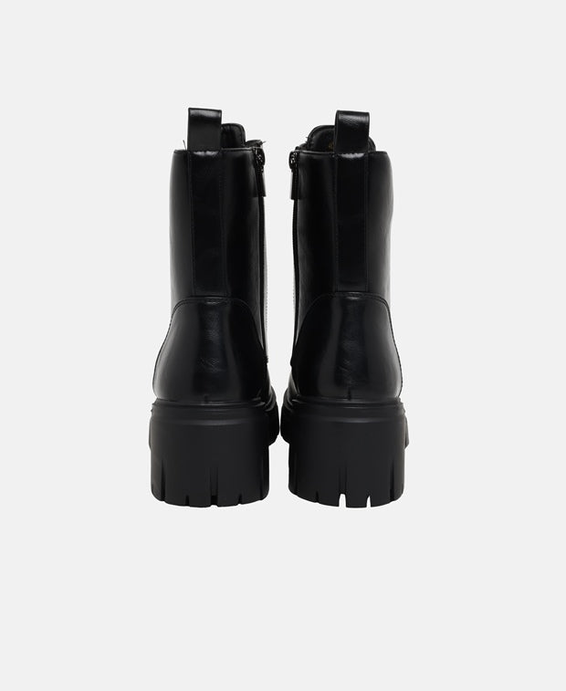 Schnürboots