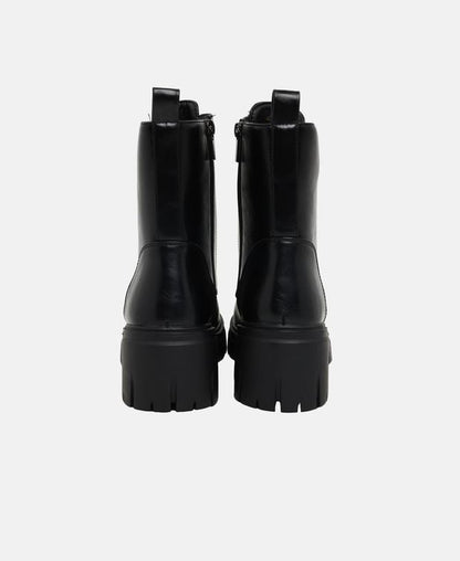 Schnürboots