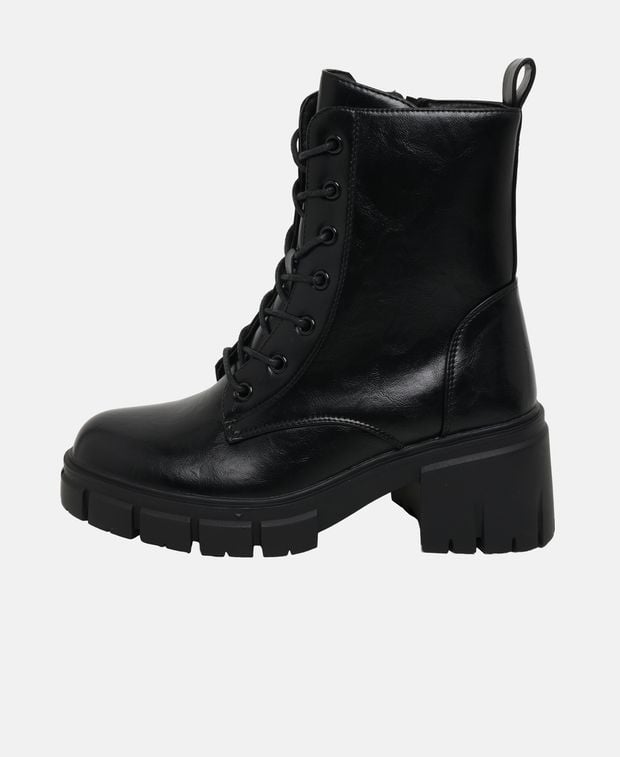 Schnürboots