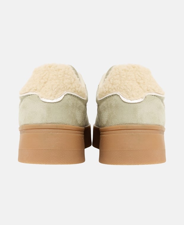 Sneaker