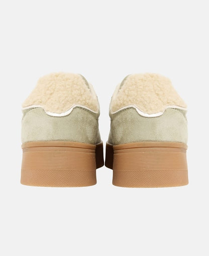 Sneaker