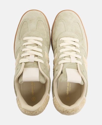 Sneaker