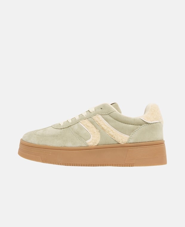 Sneaker