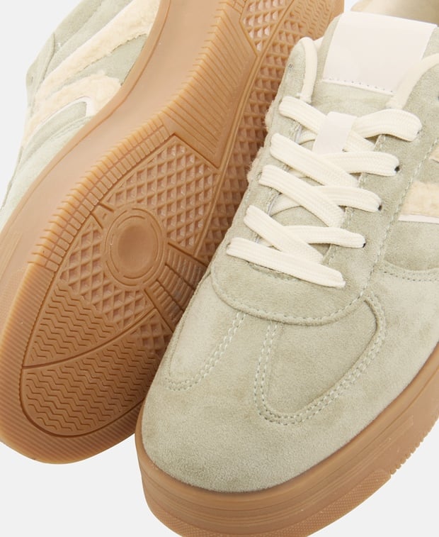 Sneaker