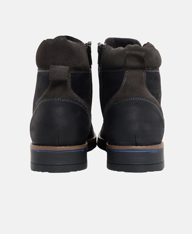 Schnürboots