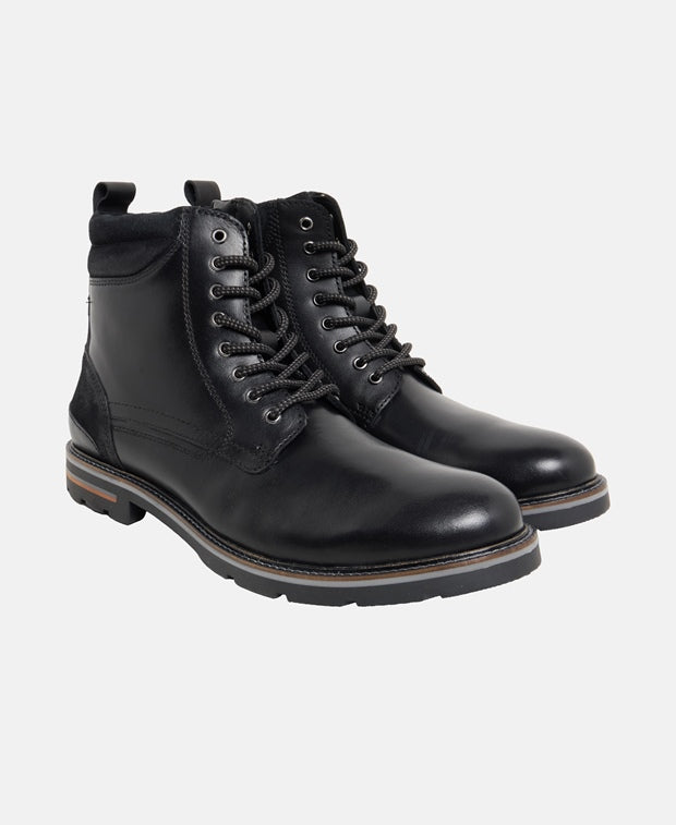 Schnürstiefeletten