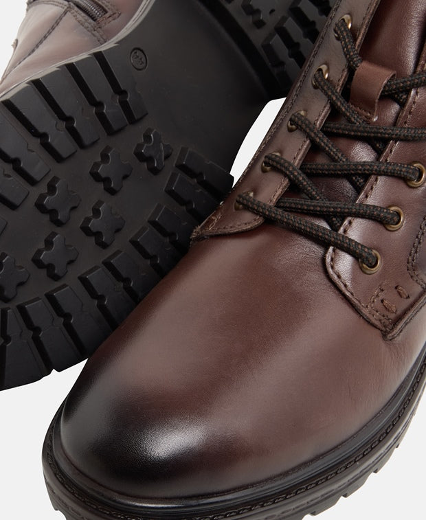 Schnürboots