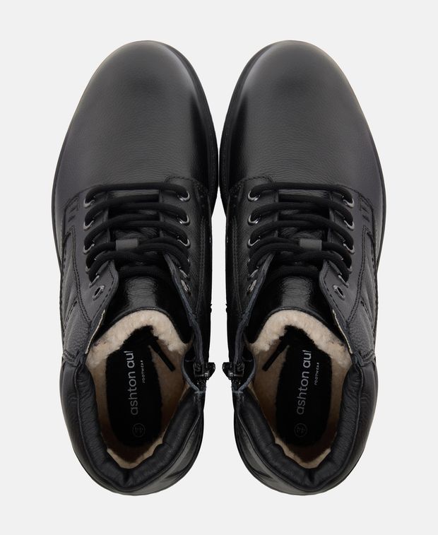 Schnürboots