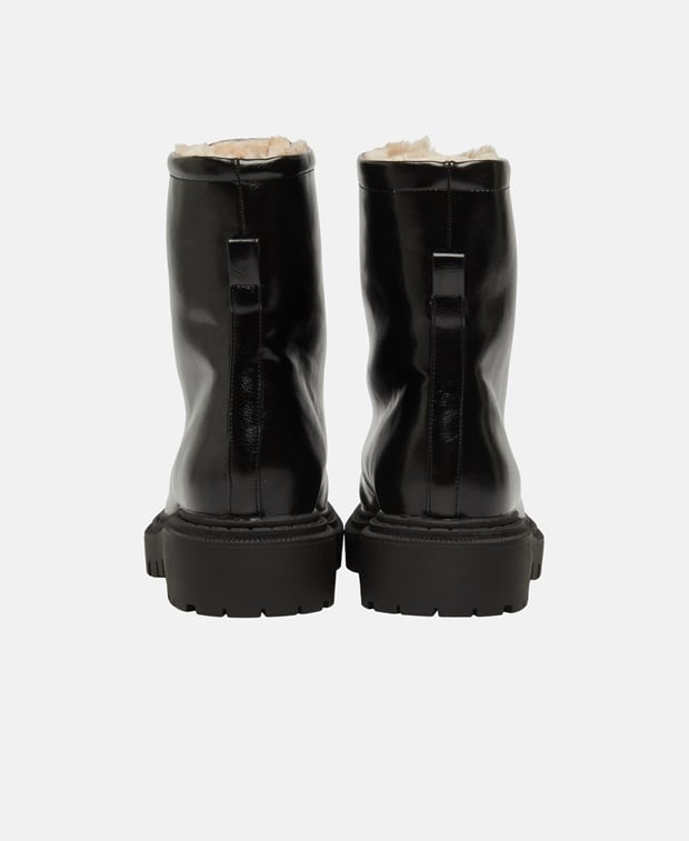 Schnürstiefeletten