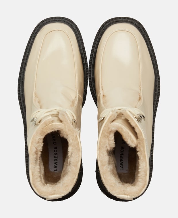 Schnürstiefeletten