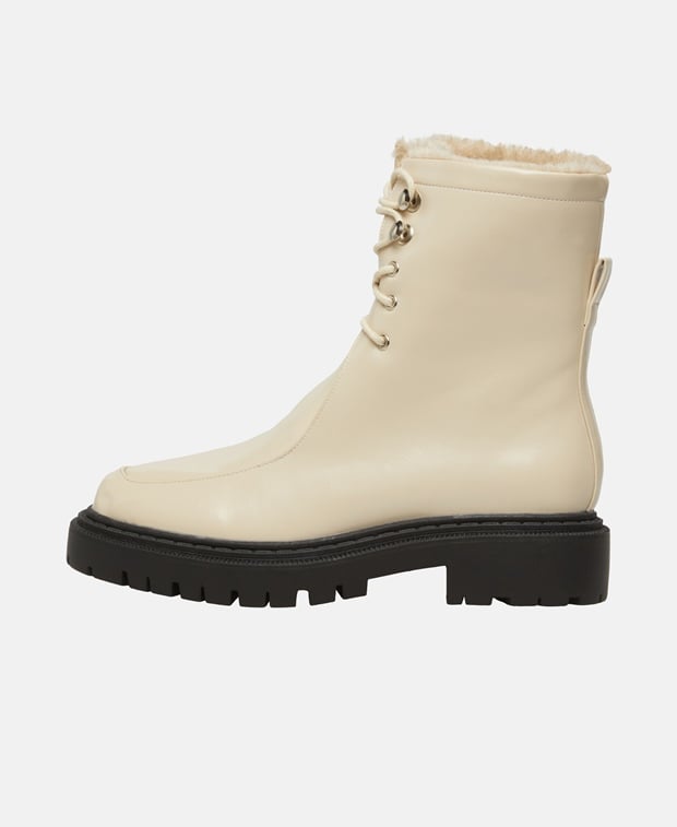 Schnürstiefeletten