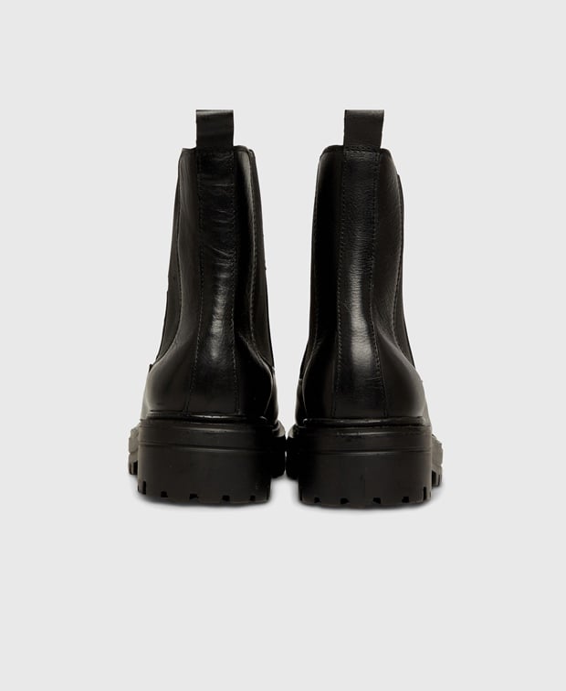 Chelsea Boots