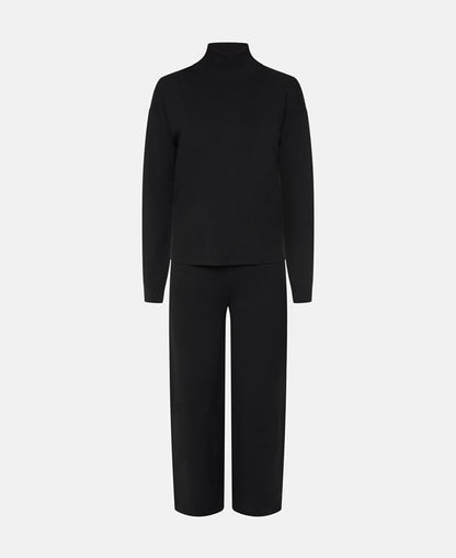 Set aus Pullover und Hose