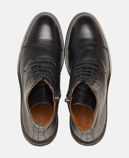 Schnürstiefeletten