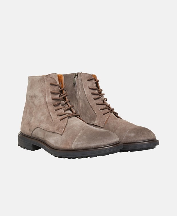 Schnürstiefeletten