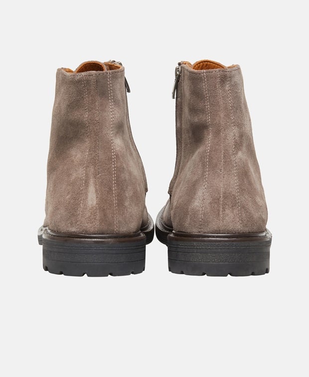 Schnürstiefeletten