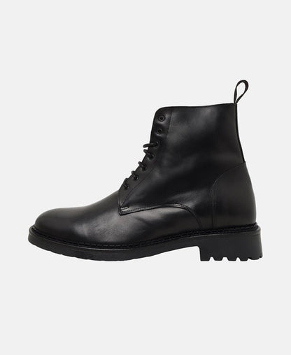 Schnürstiefeletten