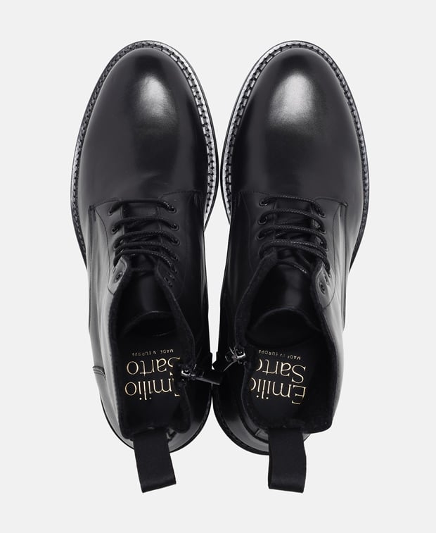Schnürstiefeletten