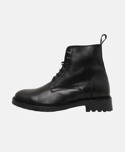 Schnürstiefeletten