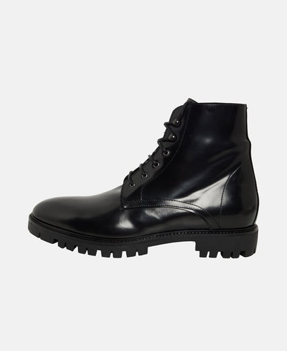 Schnürboots