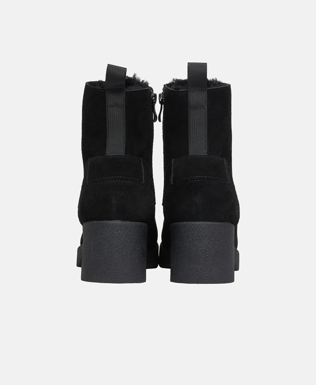 Schnürstiefeletten