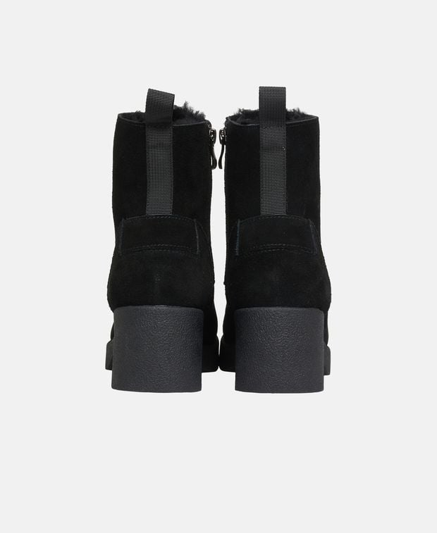 Schnürstiefeletten
