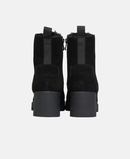 Schnürstiefeletten