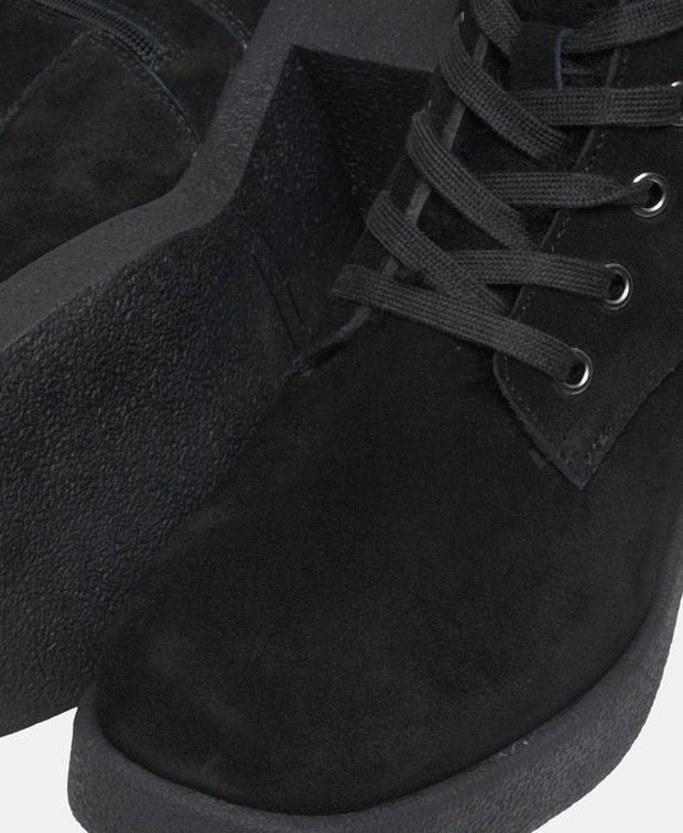 Schnürstiefeletten
