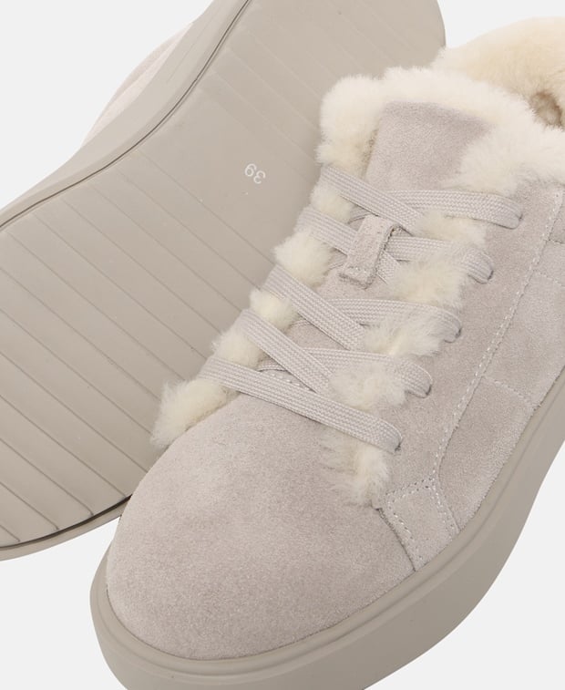 Sneaker
