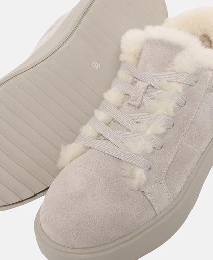Sneaker