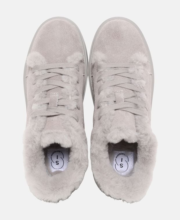 Sneaker