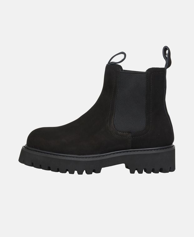 Chelsea Boots