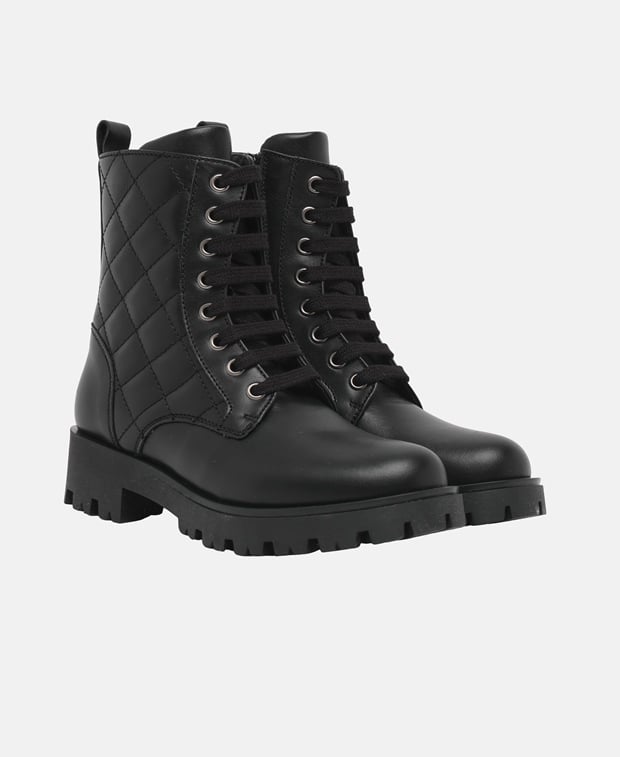 Schnürboots