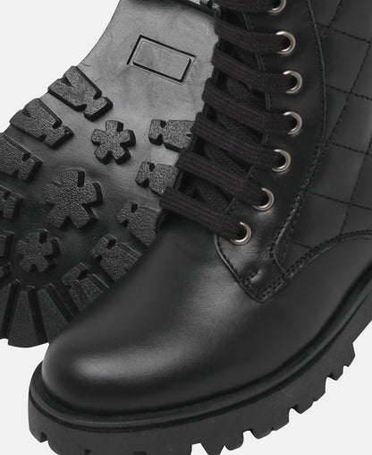 Schnürboots