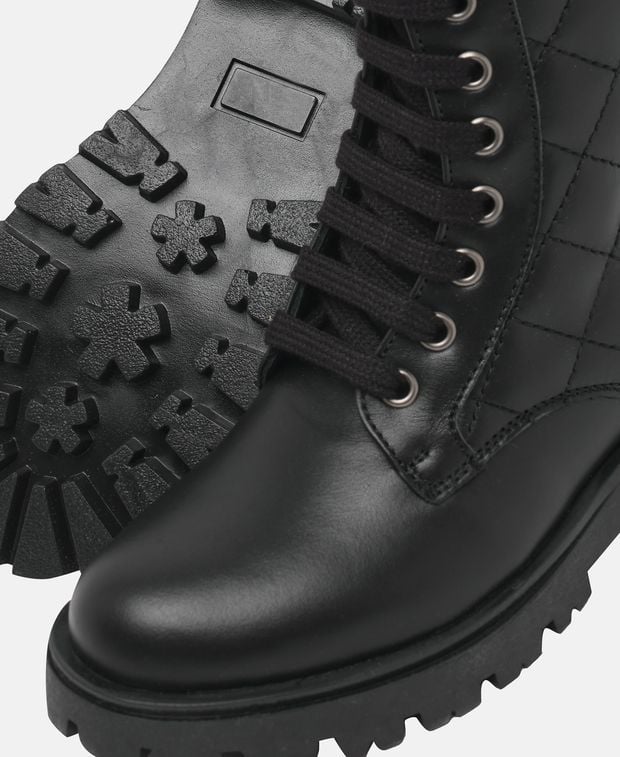 Schnürboots