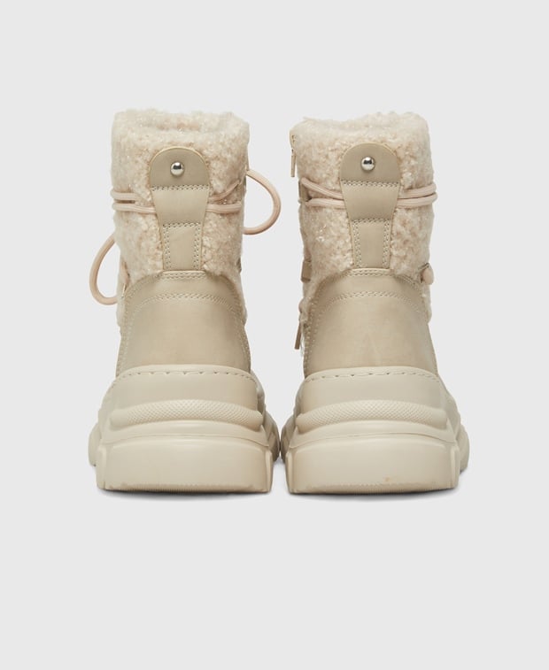 Overknee-Stiefel