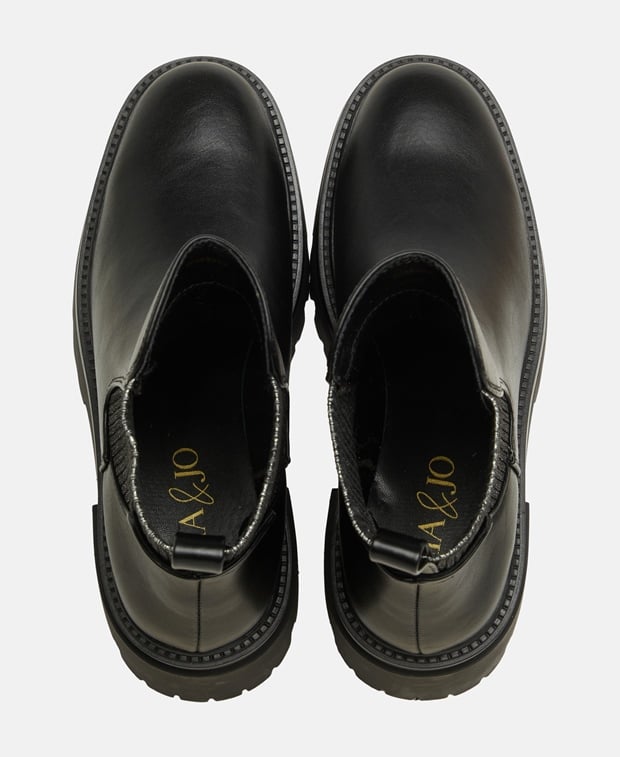 Chelsea Boots