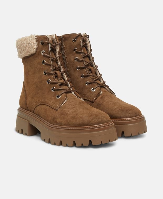 Schnürstiefeletten