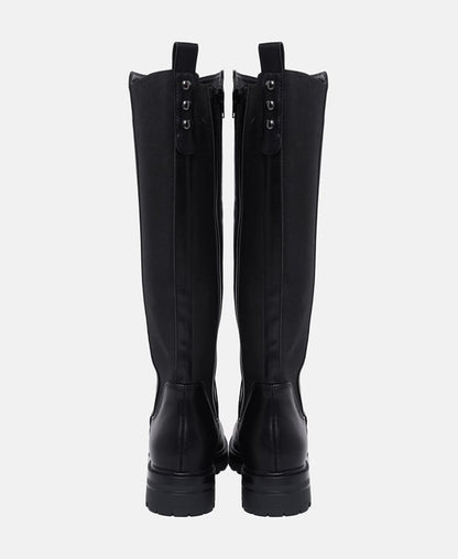 Wadenhohe Stiefel