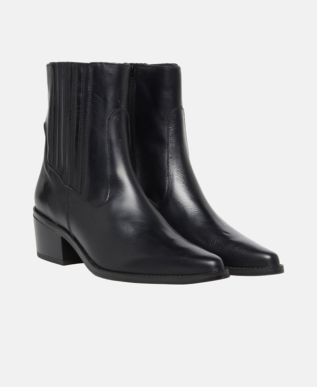 Chelsea Boots