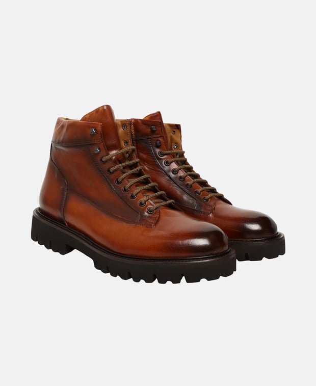 Schnürstiefeletten