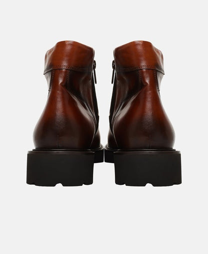 Schnürstiefeletten